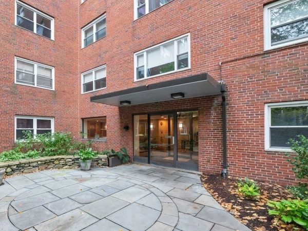 131 Sewall Ave, Unit 66, Brookline, MA 02446