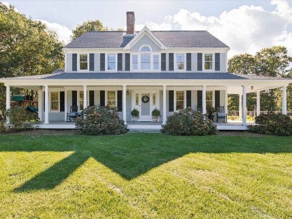 39 Juniper Ln Ext, Harwich, MA 02645