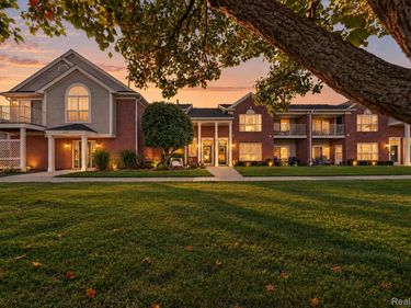 51791 Adler Park Drive W, Unit 41, Chesterfield Township, Mi 48051