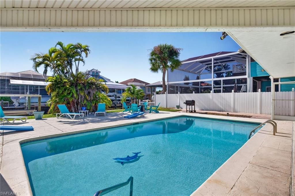 220 Curlew St , Fort Myers Beach, FL 33931 Photo