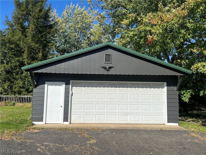 554 E Taggart Street, East Palestine, OH 44413 Photo 4