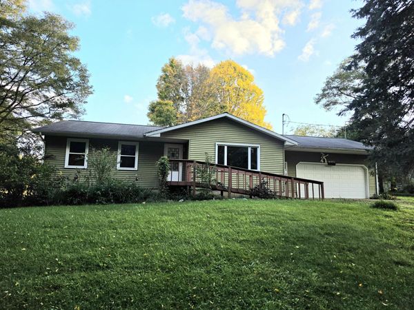 14651 Peckham Road, Albion, MI 49224