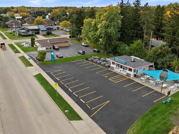 675 Grand AVENUE, Hartford, WI 53027