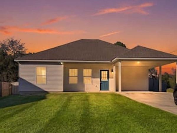 13565 Ball Park Rd, Walker, LA 70785