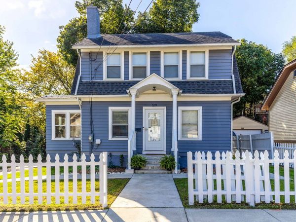 519 Laurel Street , Elgin, IL 60120