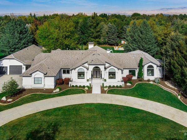 1152 W Newfield Drive, Eagle, ID 83616