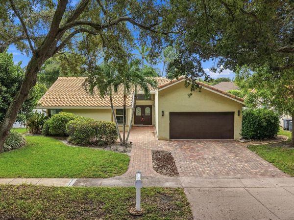 8928 Escondido Way E, Boca Raton, FL 33433