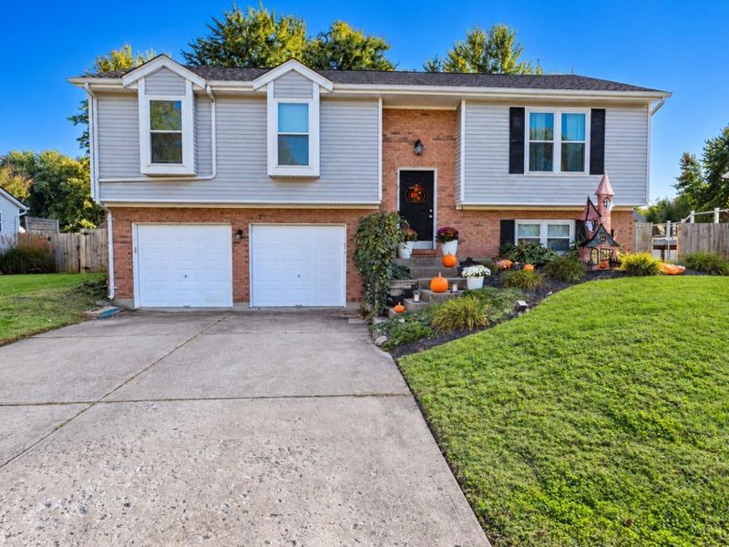 687 Mockingbird Lane, Union Township, OH 45244 Photo 1