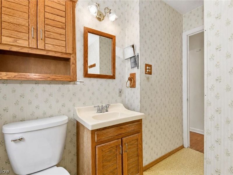 20430 Tracy Avenue, Euclid, OH 44123 Photo 24