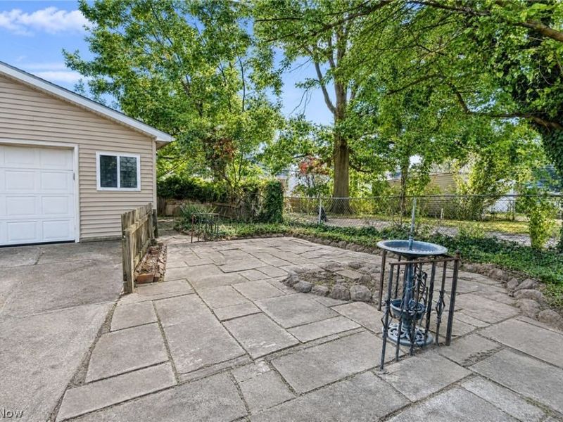 20430 Tracy Avenue, Euclid, OH 44123 Photo 32
