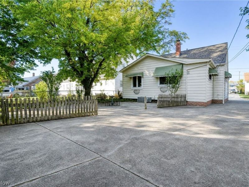 20430 Tracy Avenue, Euclid, OH 44123 Photo 33
