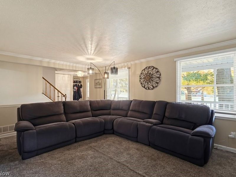 1047 Berkshire Drive, Macedonia, OH 44056 Photo 4