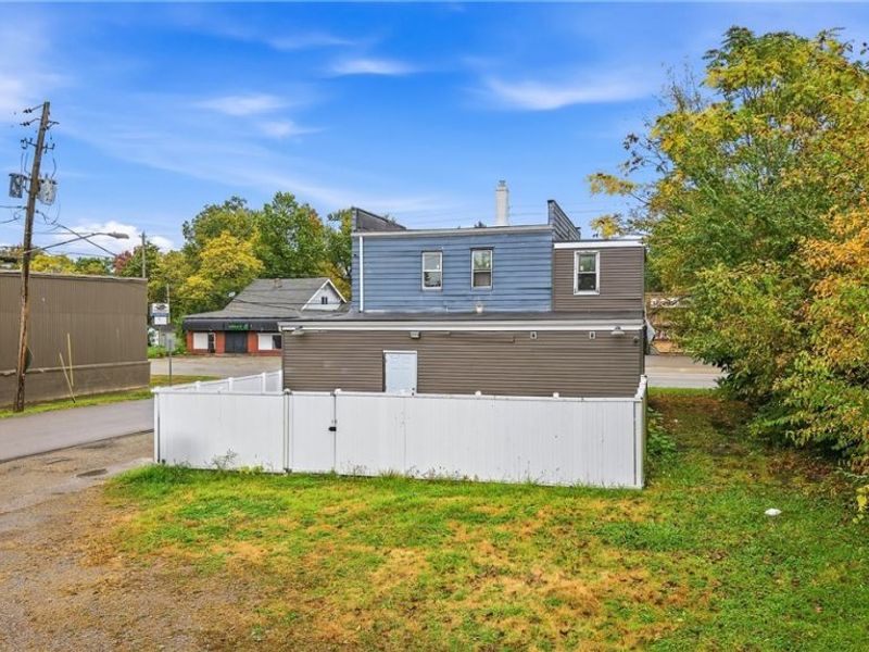 2006 Youngstown Road SE, Warren, OH 44484 Photo 6