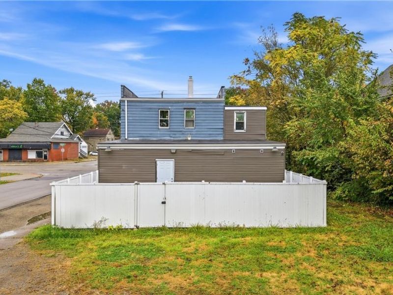 2006 Youngstown Road SE, Warren, OH 44484 Photo 7
