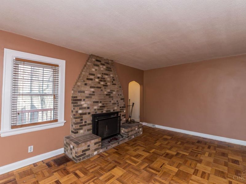 503 McAlpin Avenue, Cincinnati, OH 45220 Photo 2