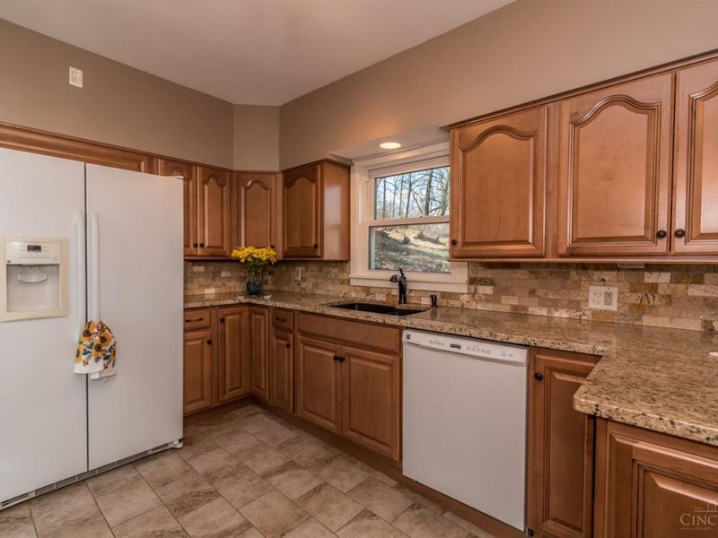 503 McAlpin Avenue, Cincinnati, OH 45220 Photo 6