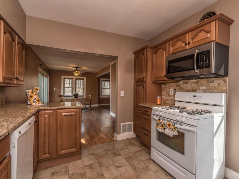 503 McAlpin Avenue, Cincinnati, OH 45220 Photo 8