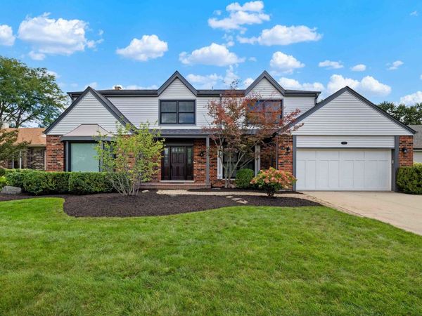 1029 N Carlyle Lane , Arlington Heights, IL 60004
