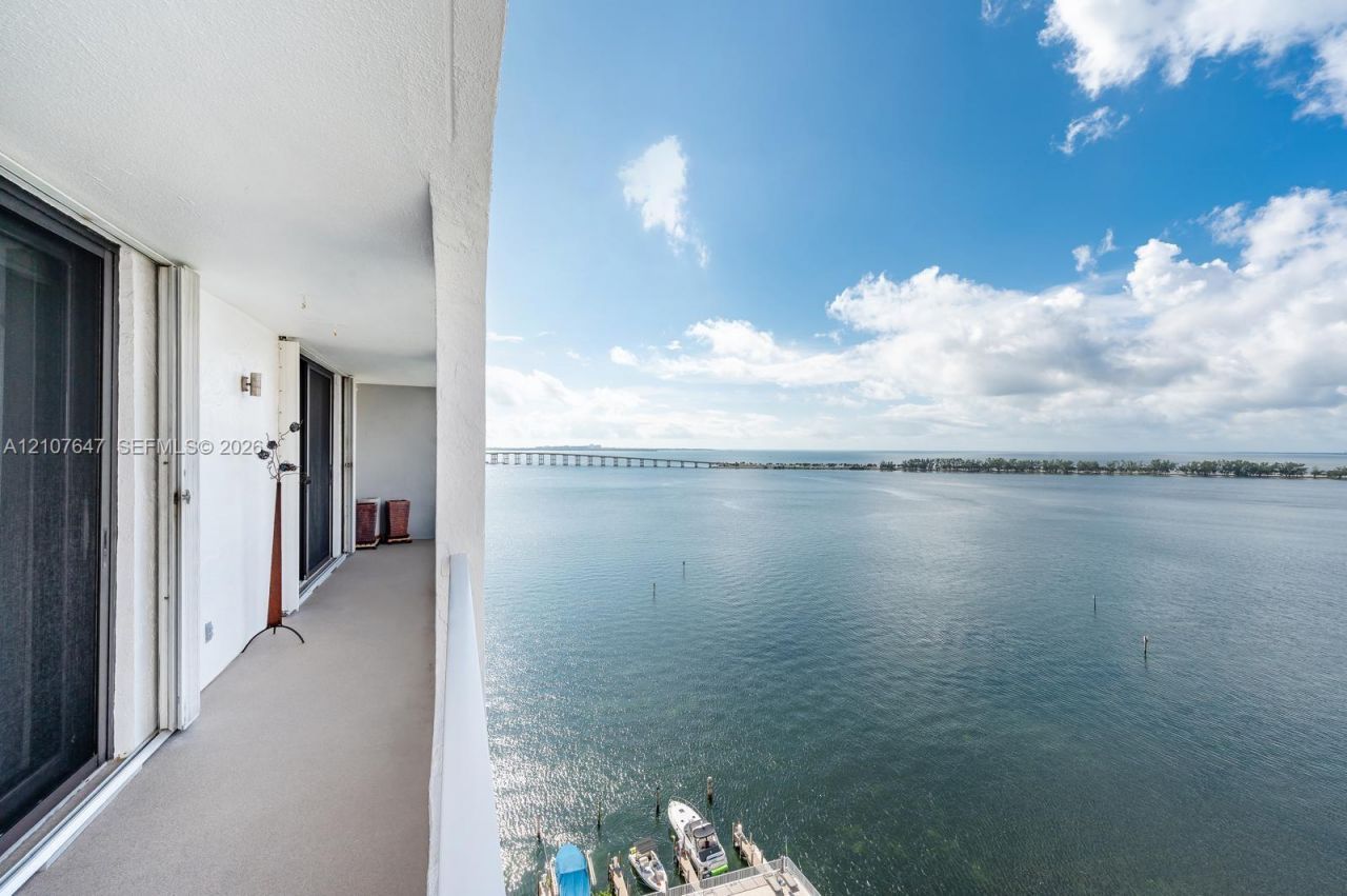 200 SE 15th Rd , Unit PH-A, Miami, FL 33129 Photo