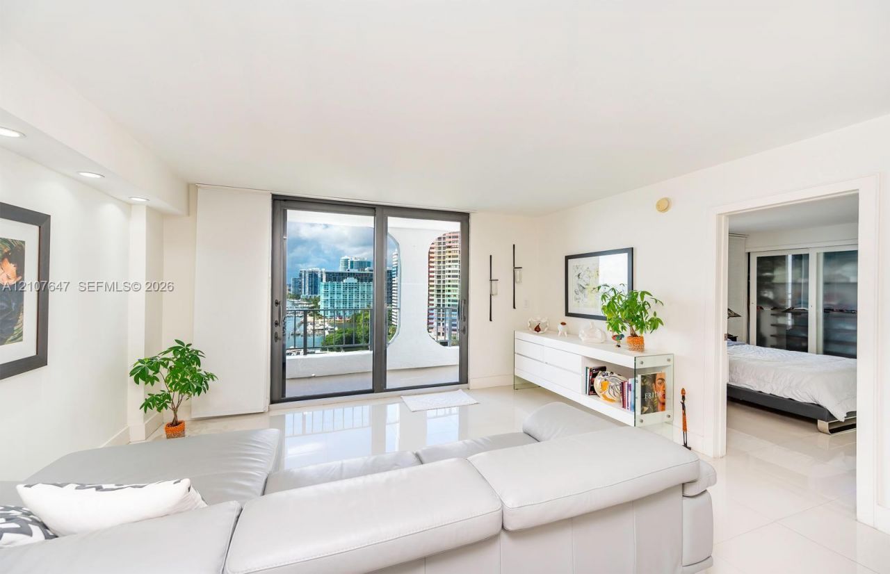 200 SE 15th Rd , Unit PH-A, Miami, FL 33129 Photo