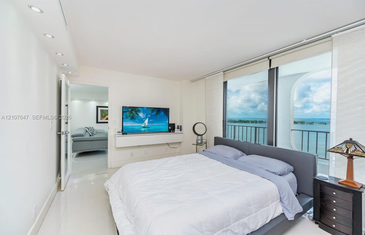 200 SE 15th Rd , Unit PH-A, Miami, FL 33129 Photo