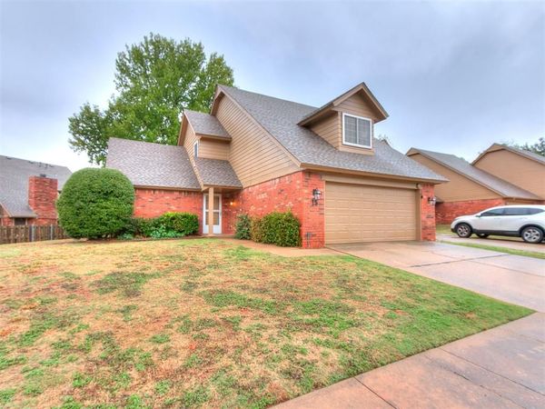 15 Coventry Court, Edmond, OK 73012