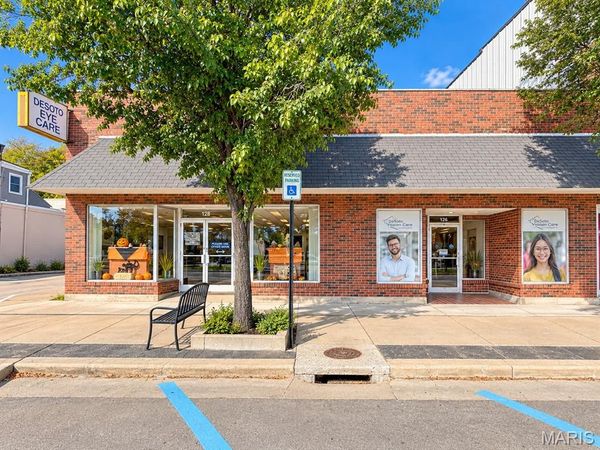 126 S Main St , De Soto, MO 63020