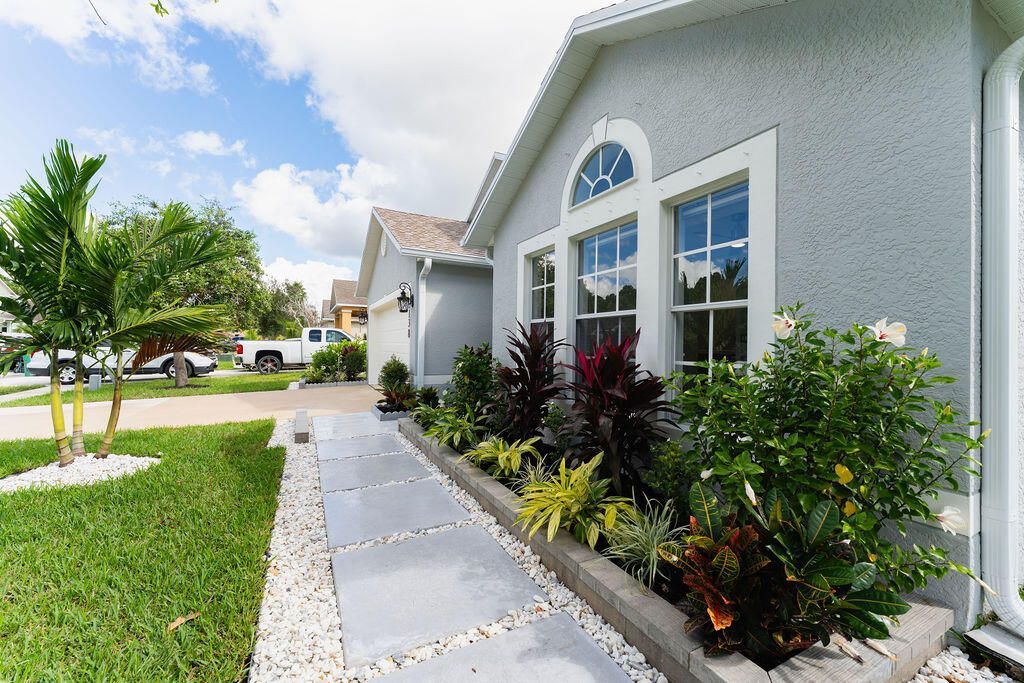 5138 NW Wisk Fern Circle, Port Saint Lucie, FL 34986 Photo