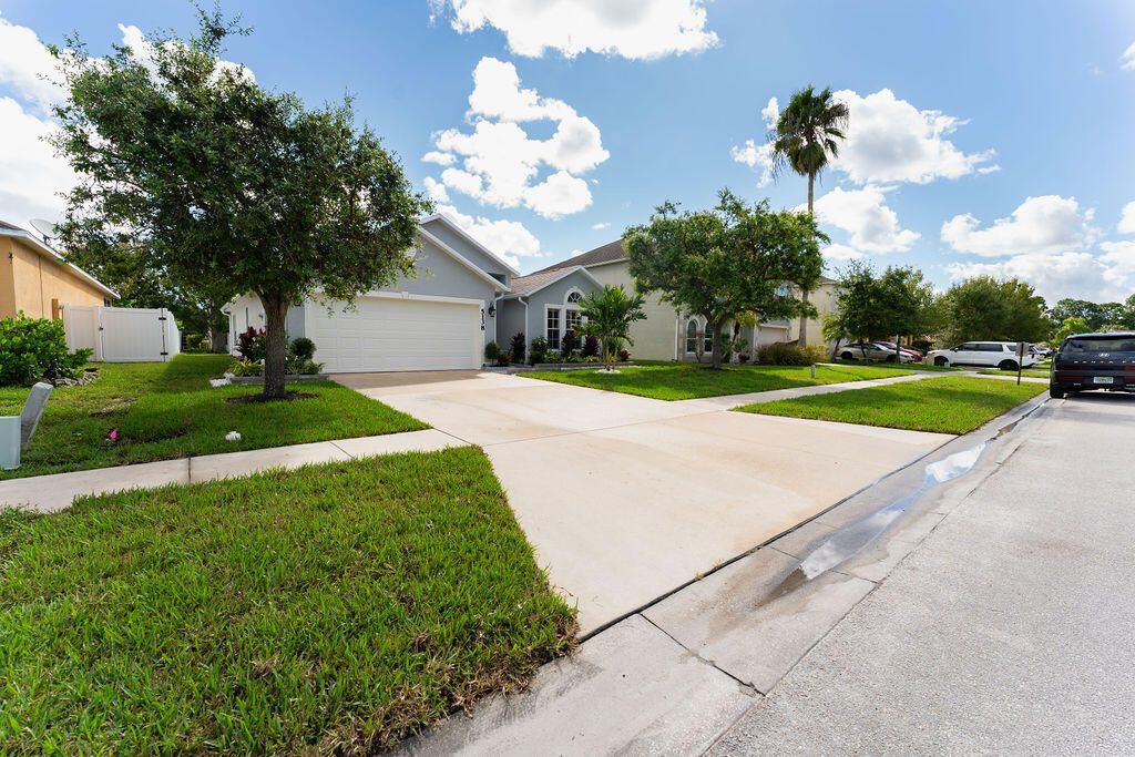 5138 NW Wisk Fern Circle, Port Saint Lucie, FL 34986 Photo