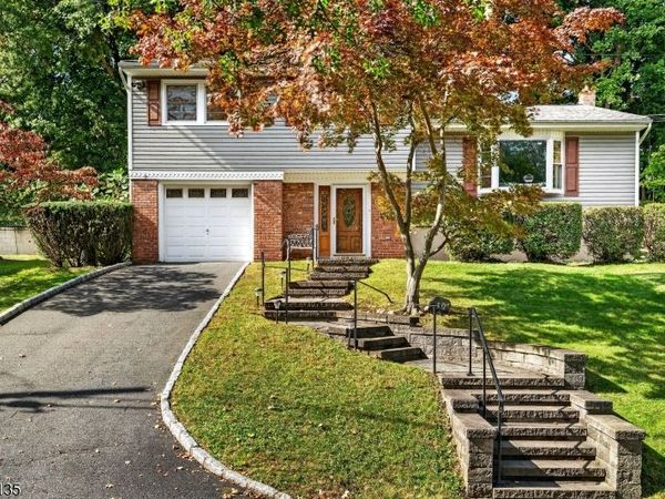 10 Hasbrouck Ave, Emerson, NJ 07630