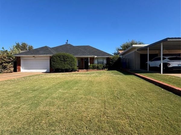 3640 Sunvalley Drive, Midwest City, OK 73110