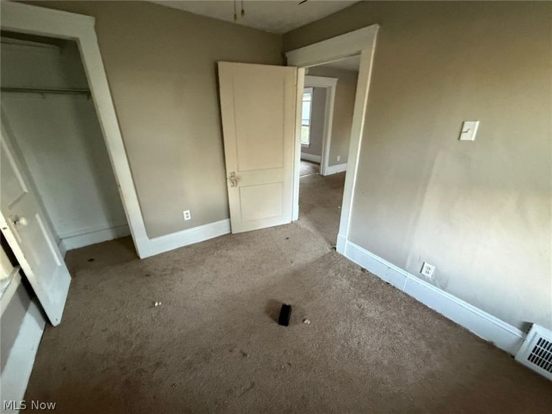 653 E 159th Street, Cleveland, OH 44110 Photo 13
