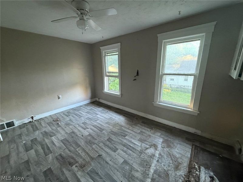 653 E 159th Street, Cleveland, OH 44110 Photo 6