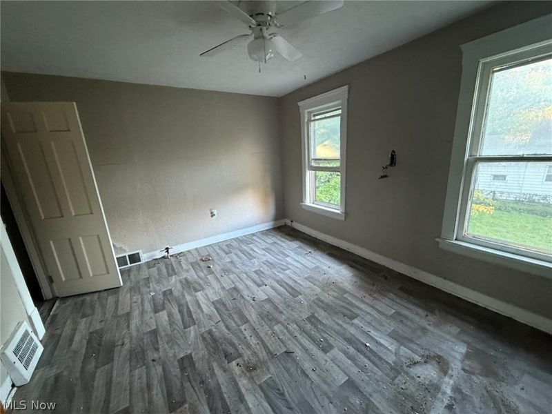 653 E 159th Street, Cleveland, OH 44110 Photo 7