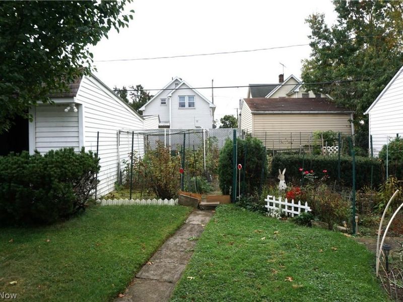 19708 Shawnee Avenue S, Cleveland, OH 44119 Photo 16
