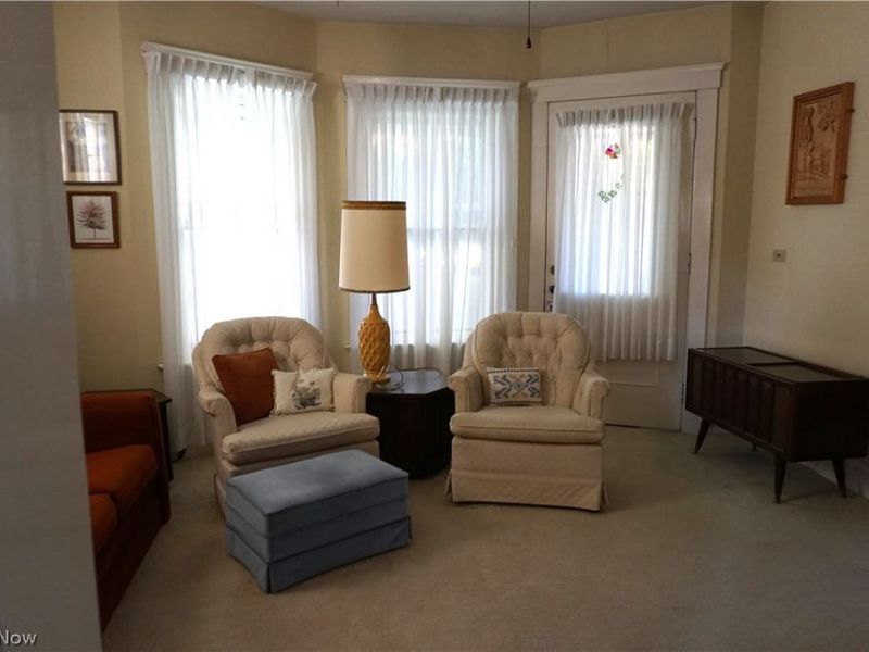 19708 Shawnee Avenue S, Cleveland, OH 44119 Photo 2