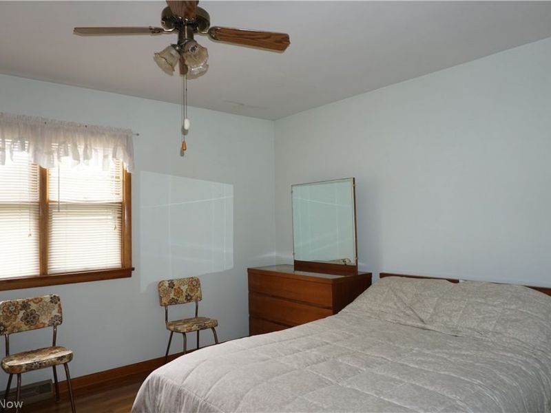 19708 Shawnee Avenue S, Cleveland, OH 44119 Photo 5
