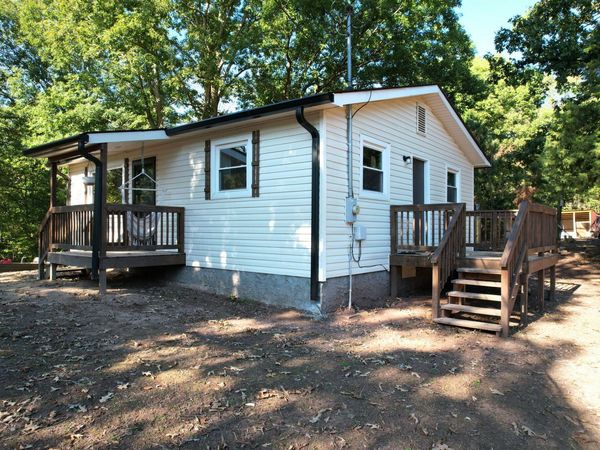 1280 Moore Road, Charleston, TN 37310