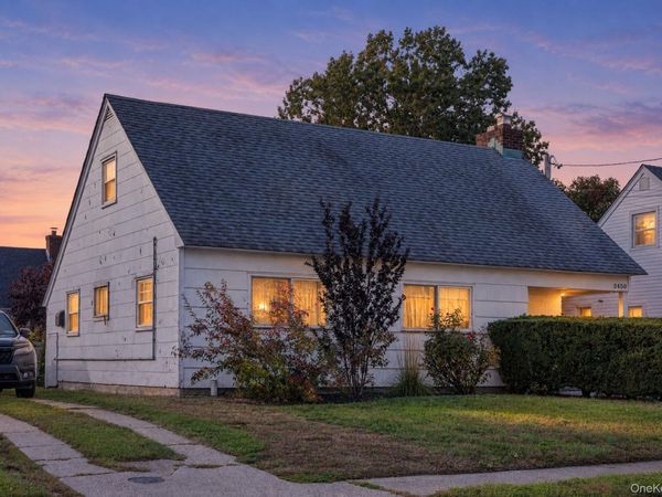 2450 Mermaid Avenue , Wantagh, NY 11793