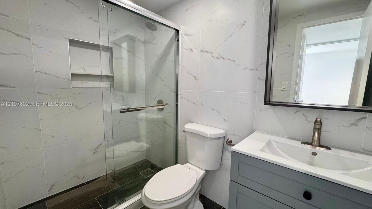 210 172nd St, Unit 542, Sunny Isles Beach, FL 33160 Photo
