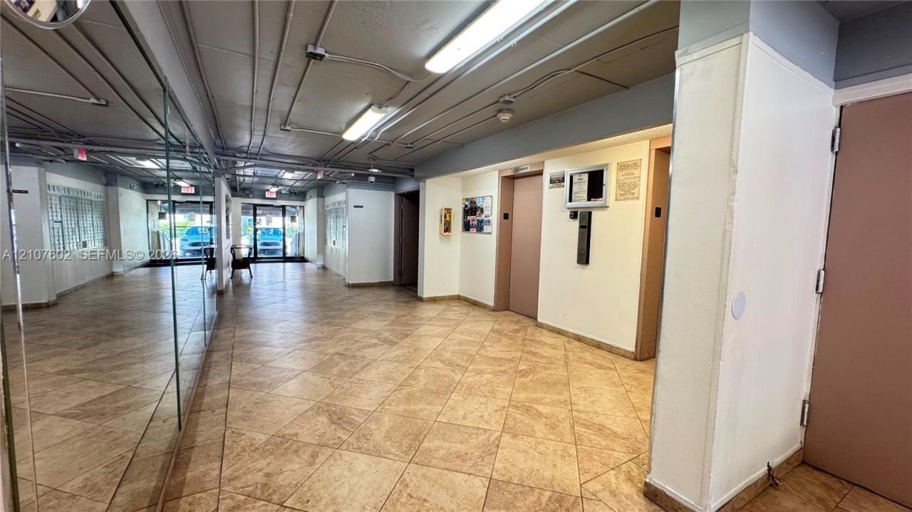 210 172nd St, Unit 542, Sunny Isles Beach, FL 33160 Photo