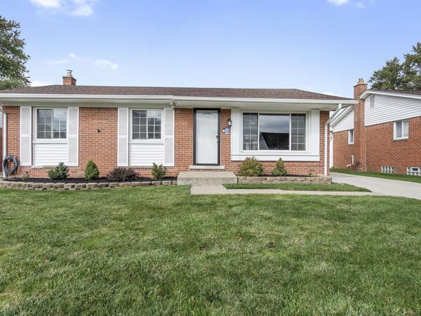 14446 Stoeflet Street, Rockwood, MI 48173