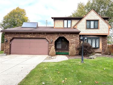 58 Smallwood Drive, West Seneca, NY 14224