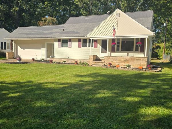 42108 S Emerson Court, Elyria, OH 44035