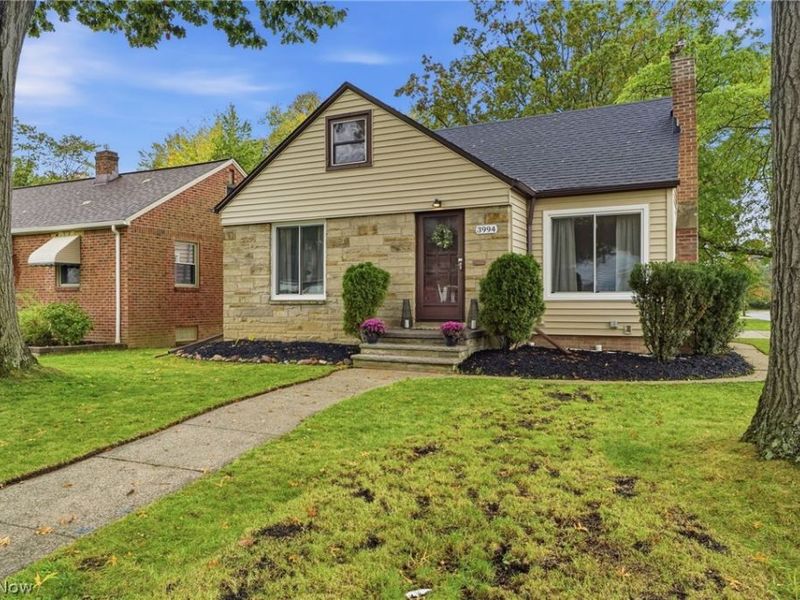 3994 W 227th Street, Fairview Park, OH 44126 Photo 2