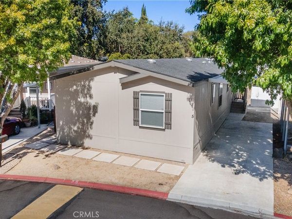 5 Via Robles, Unit 5, Paso Robles, CA 93446