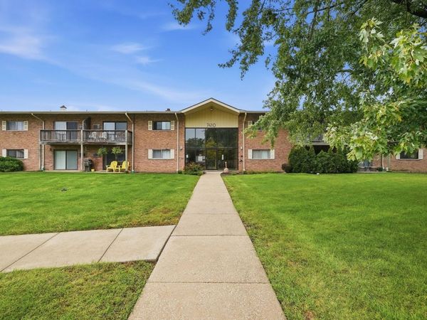 7410 Brookdale Drive , Unit 214, Darien, IL 60561