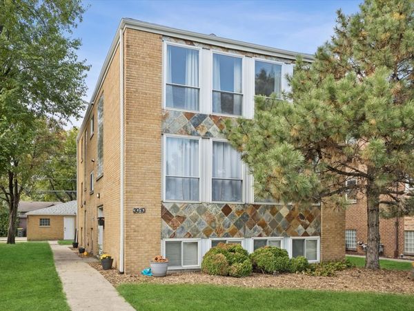 3010 Harlem Avenue, Unit 3, Riverside, IL 60546