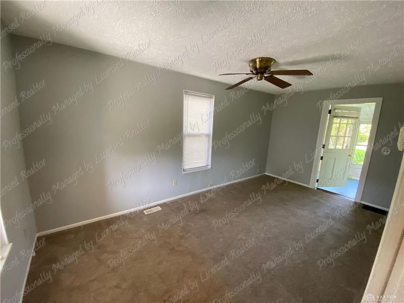 232 E Siebenthaler Avenue, Dayton, OH 45405 Photo 3