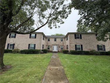 290 E Alex Bell Road, Unit 2, Centerville, OH 45459